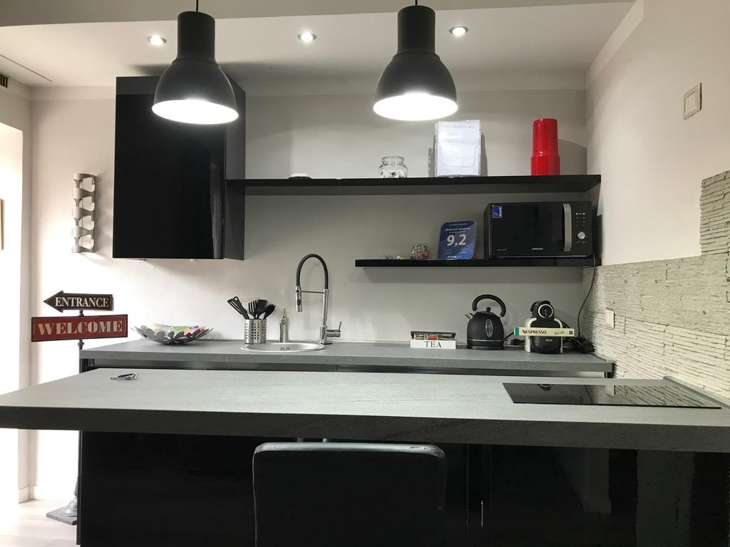 Kibilu - Via Confalonieri - Stazione Garibaldi - Zona Isola Milan Bagian luar foto